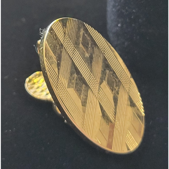 Vintage Pierre Cardin Tie Clip Gold Tone Striped Textured Oval Clip-On jewelry - Picture 1 of 9